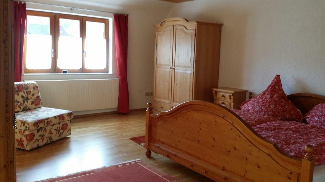 Ferienwohnung Del Arte ไบเออร์สบรอนน์ ภายนอก รูปภาพ