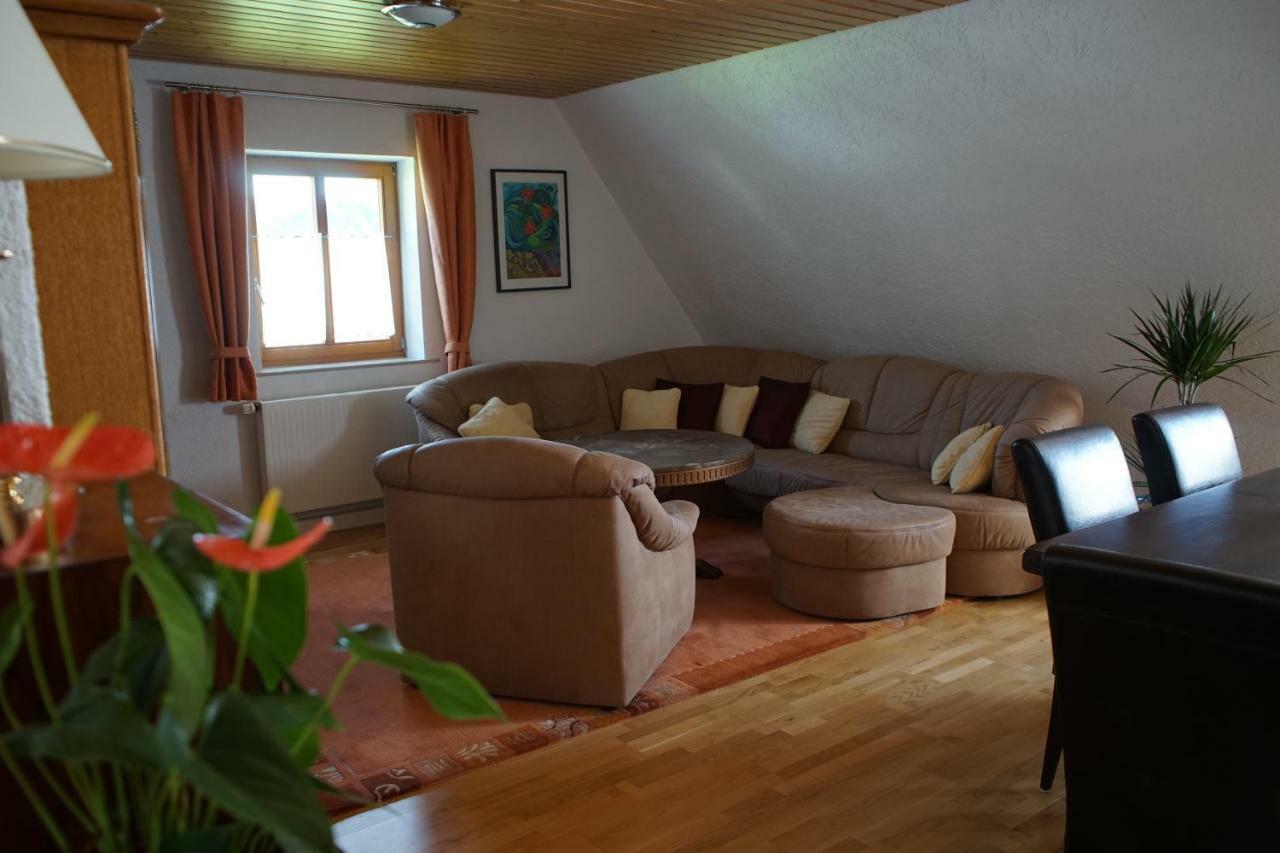 Ferienwohnung Del Arte ไบเออร์สบรอนน์ ภายนอก รูปภาพ